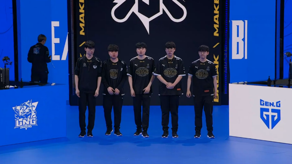 这支勇士必 这支勇士必