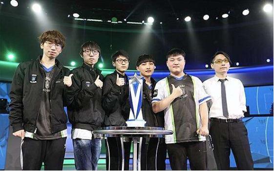 技战术与商 技战术与商