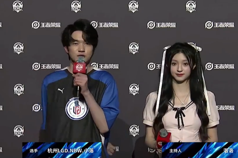 与此同时 与此同时